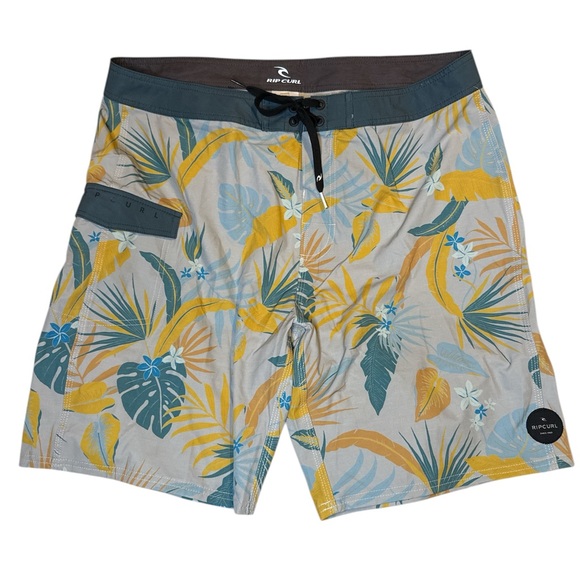Rip Curl Men's Tropical Swim Shorts - Multicolor trunks - Picture 1 of 5